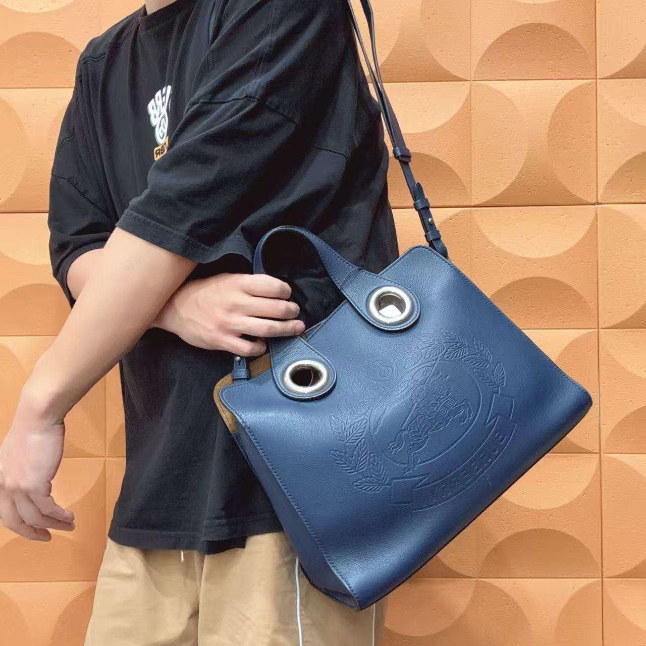 95新 BURBERRY/博柏利 【胖】39PP05 蓝色手提单肩包