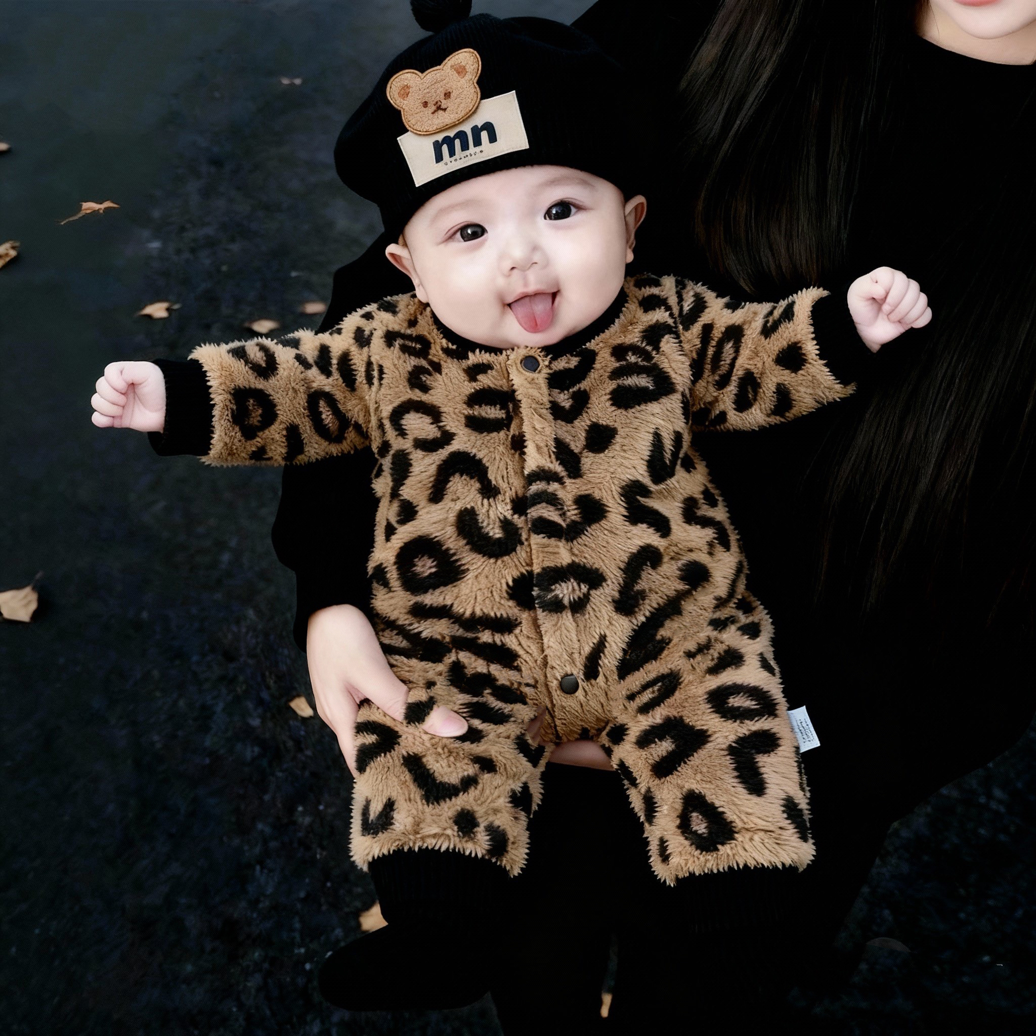 加厚豹纹冬季夹棉加厚外出服可爱风对开哈衣夹棉豹纹保暖婴儿