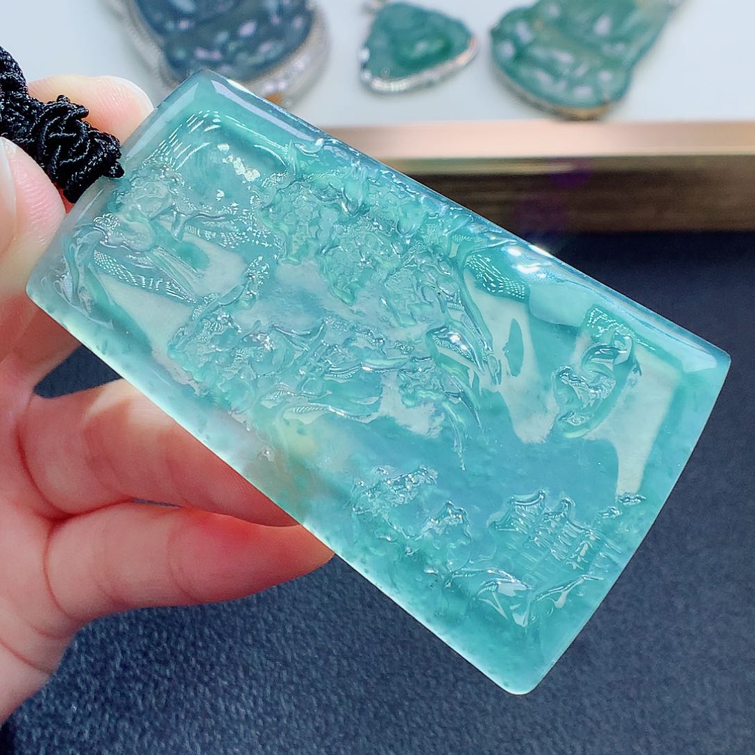 翡翠颈饰未镶嵌翡翠