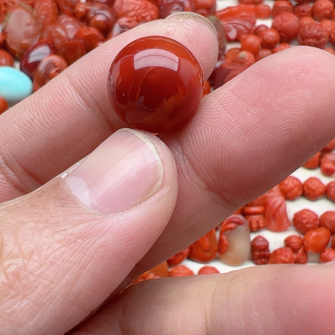 南红玛瑙配饰未镶嵌