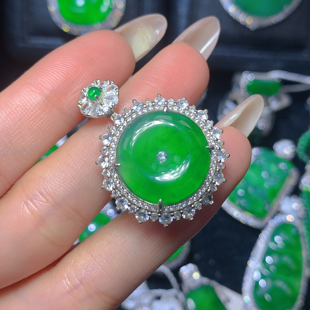 翡翠吊坠(不含链)银S925镶嵌翡翠