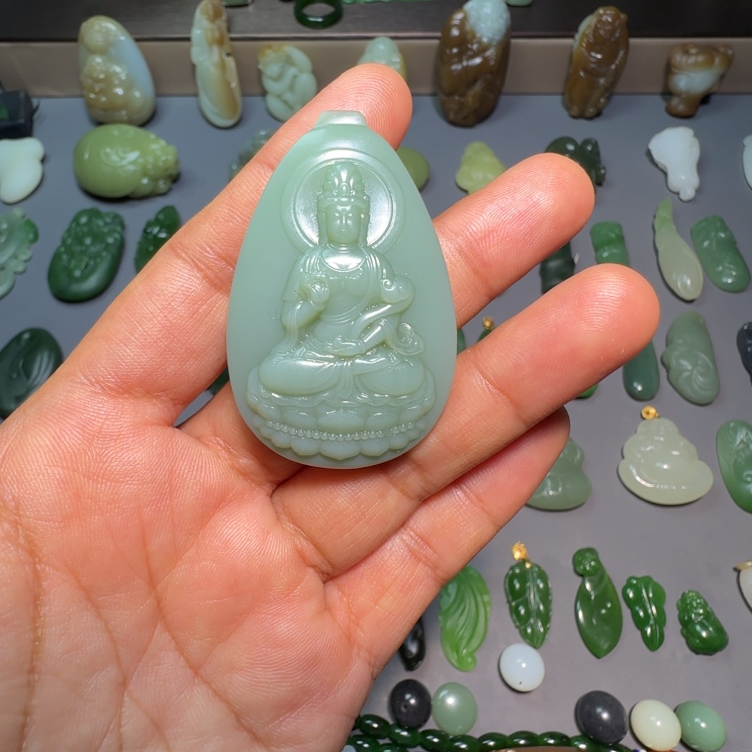 用***3和田玉未镶嵌颈饰