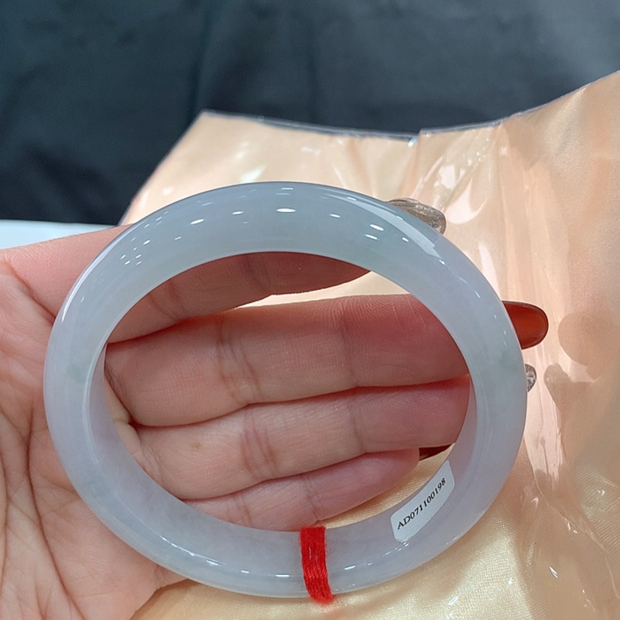 【闪购商品】翡翠手镯未镶嵌62，61/62