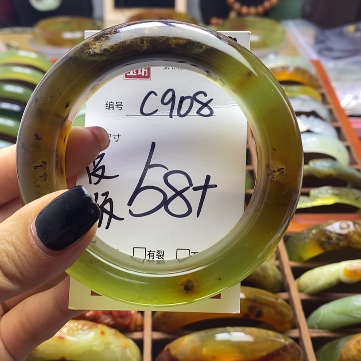 蛇纹石玉手镯未镶嵌