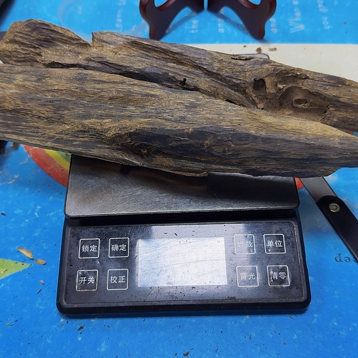 沉香木手把件?****?块料虫漏白棋347克