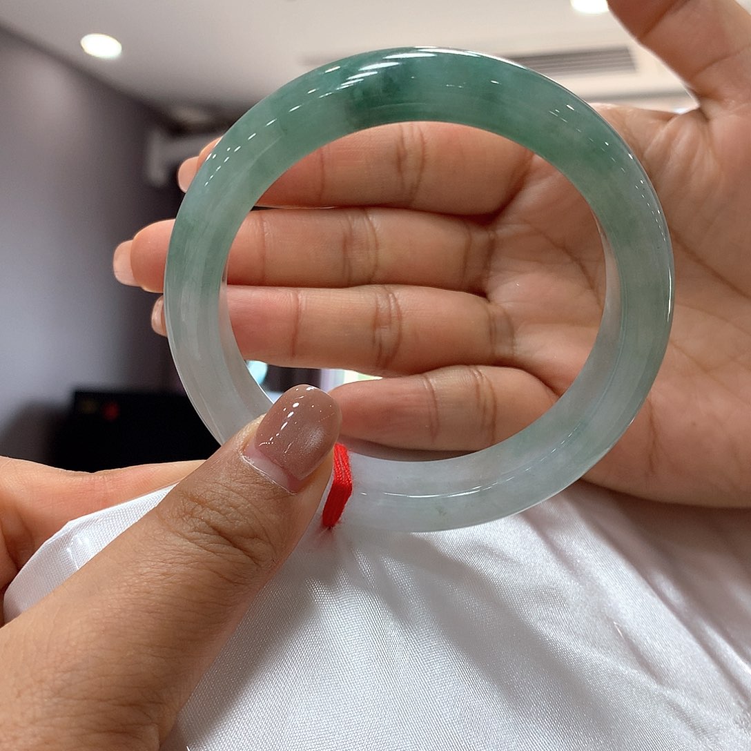 翡翠未镶嵌手镯买断