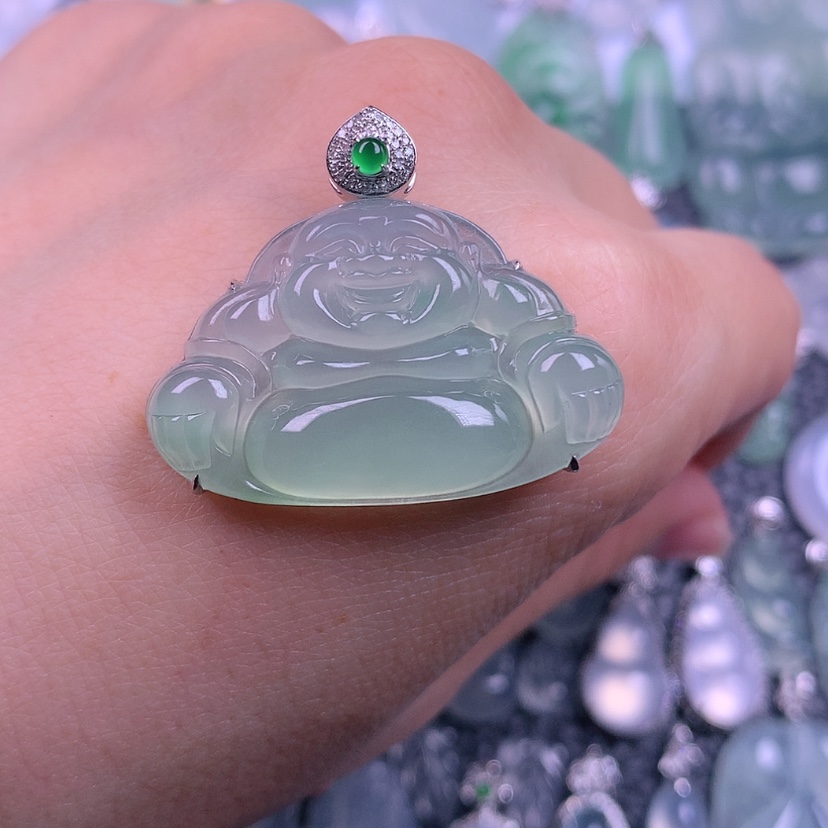 【闪购商品】颈饰18K金镶嵌翡翠『****王