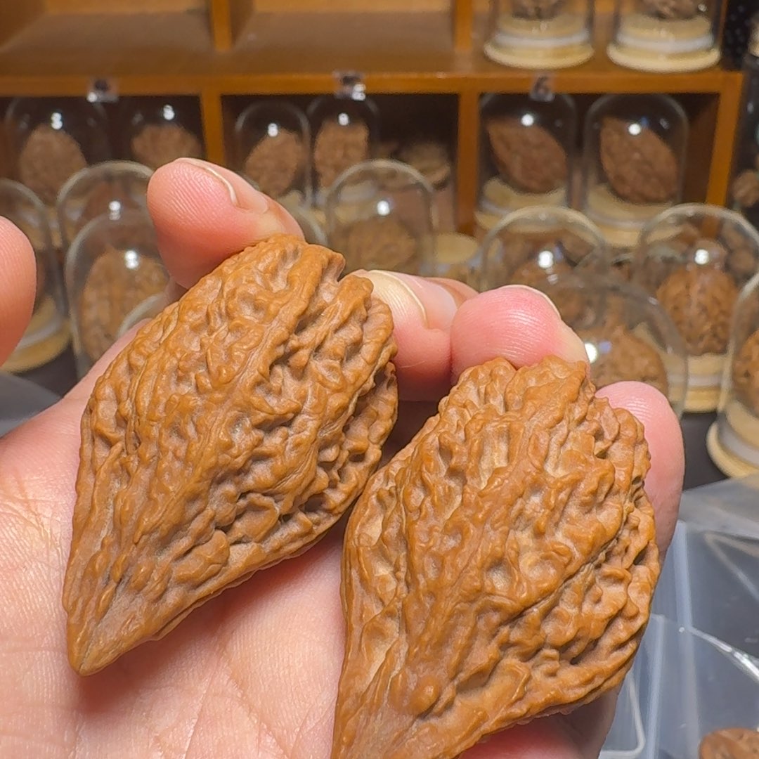 文玩核桃把件知****刘鸭嘴兽