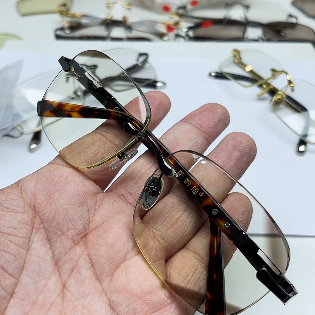 用***0全框款天然水晶竹叶青