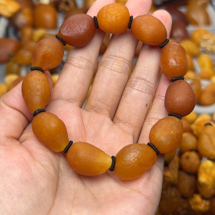 琥珀未镶嵌裸石天然蜜蜡