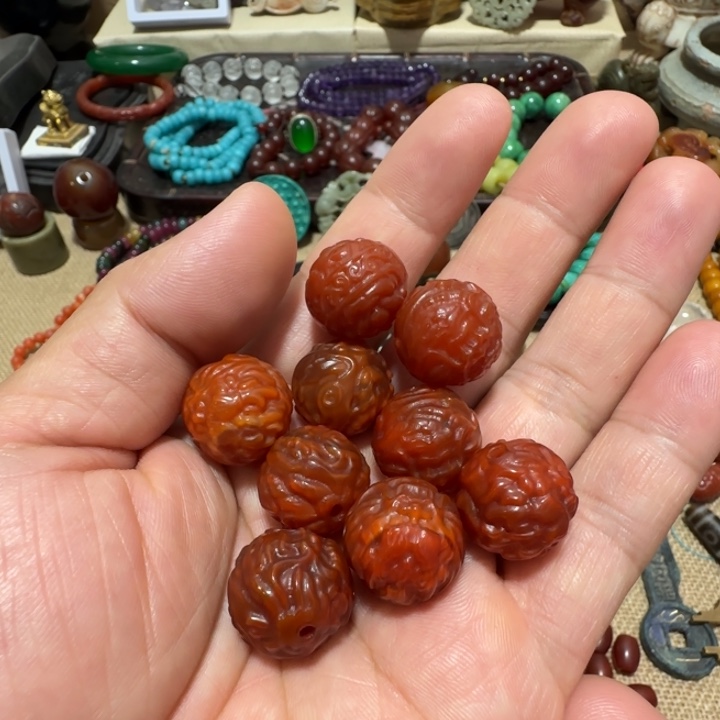 众***态瓷器摆件手工珠子