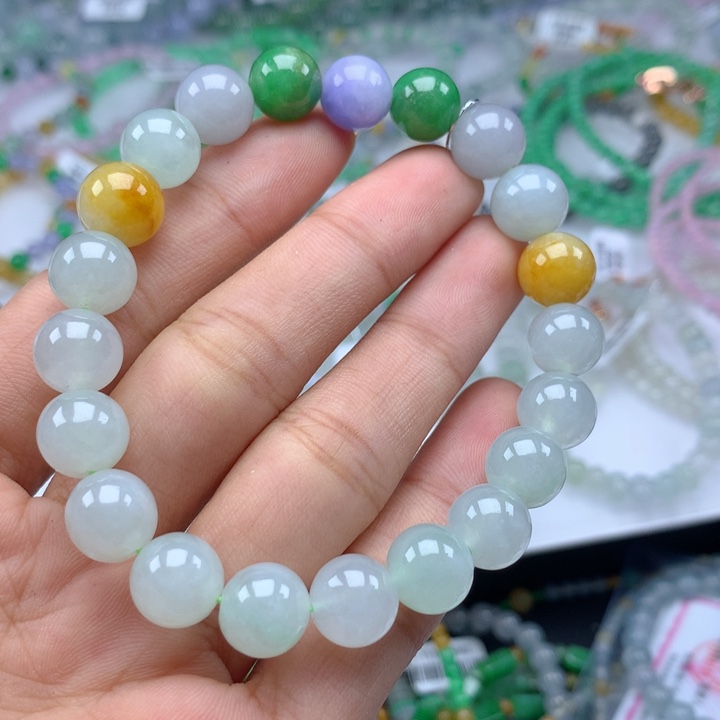 翡翠手镯未镶嵌卡