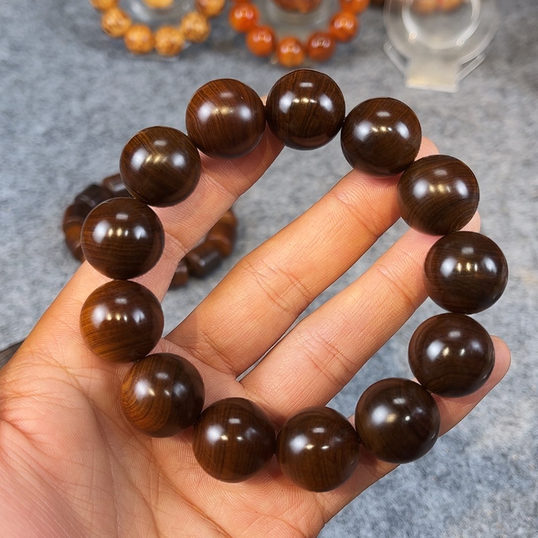 柏木（崖柏）绿色手串五灵脂1.8