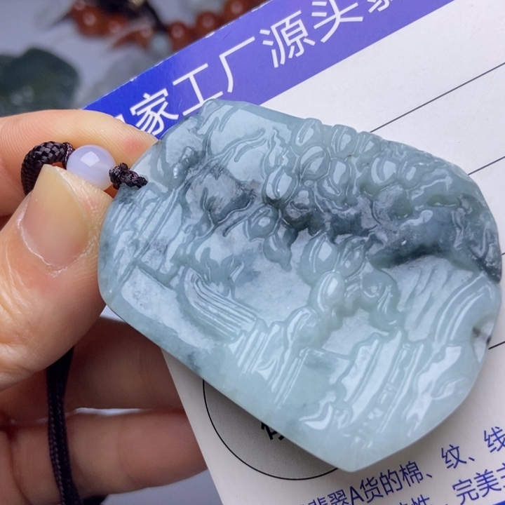 翡翠颈饰未镶嵌翡翠