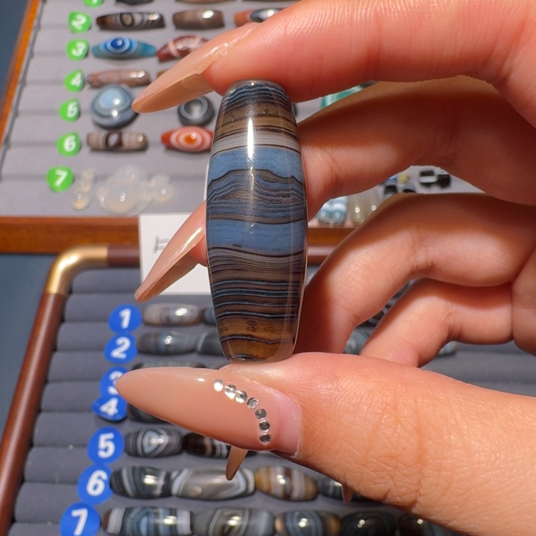 滕***m玛瑙/玉髓未镶嵌珠宝半成品