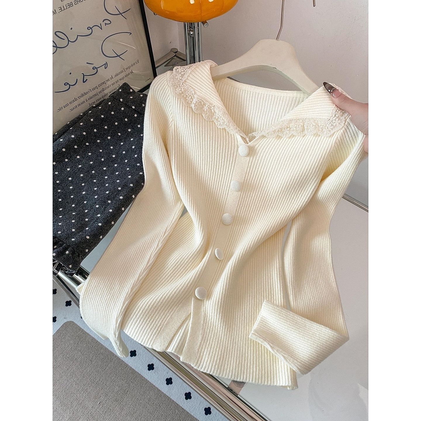 法式纯欲蕾丝拼接翻领针织衫新款设计感单排扣修身长袖上衣K1-99