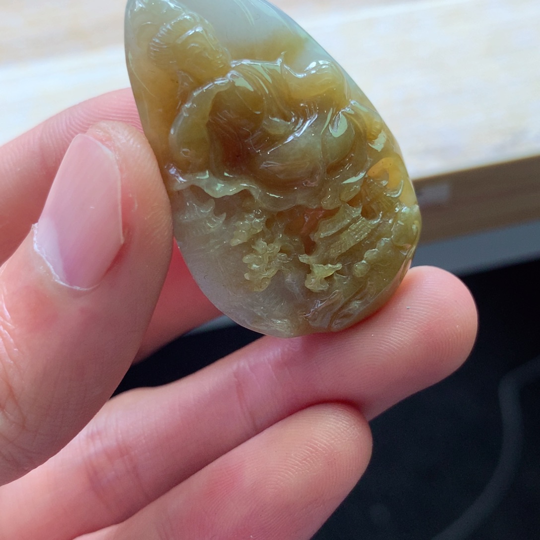 翡翠颈饰18K金镶嵌吊坠