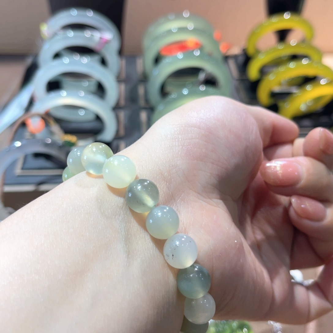 岫玉手镯未镶嵌手镯