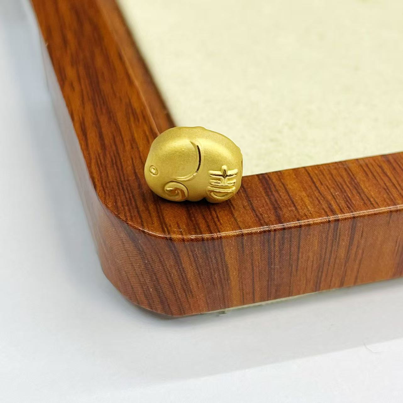 辉通黄金足金999吉祥象转运珠DP2518-01060