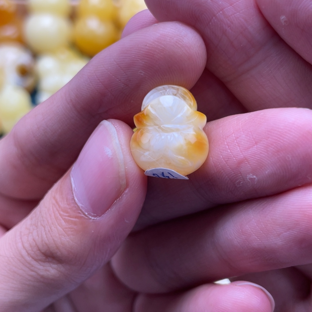 琥珀未镶嵌裸石蜜蜡