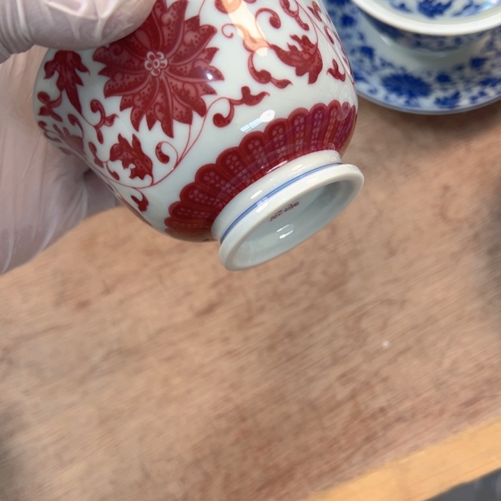 瓷片釉里红缠枝莲云池盖碗全品