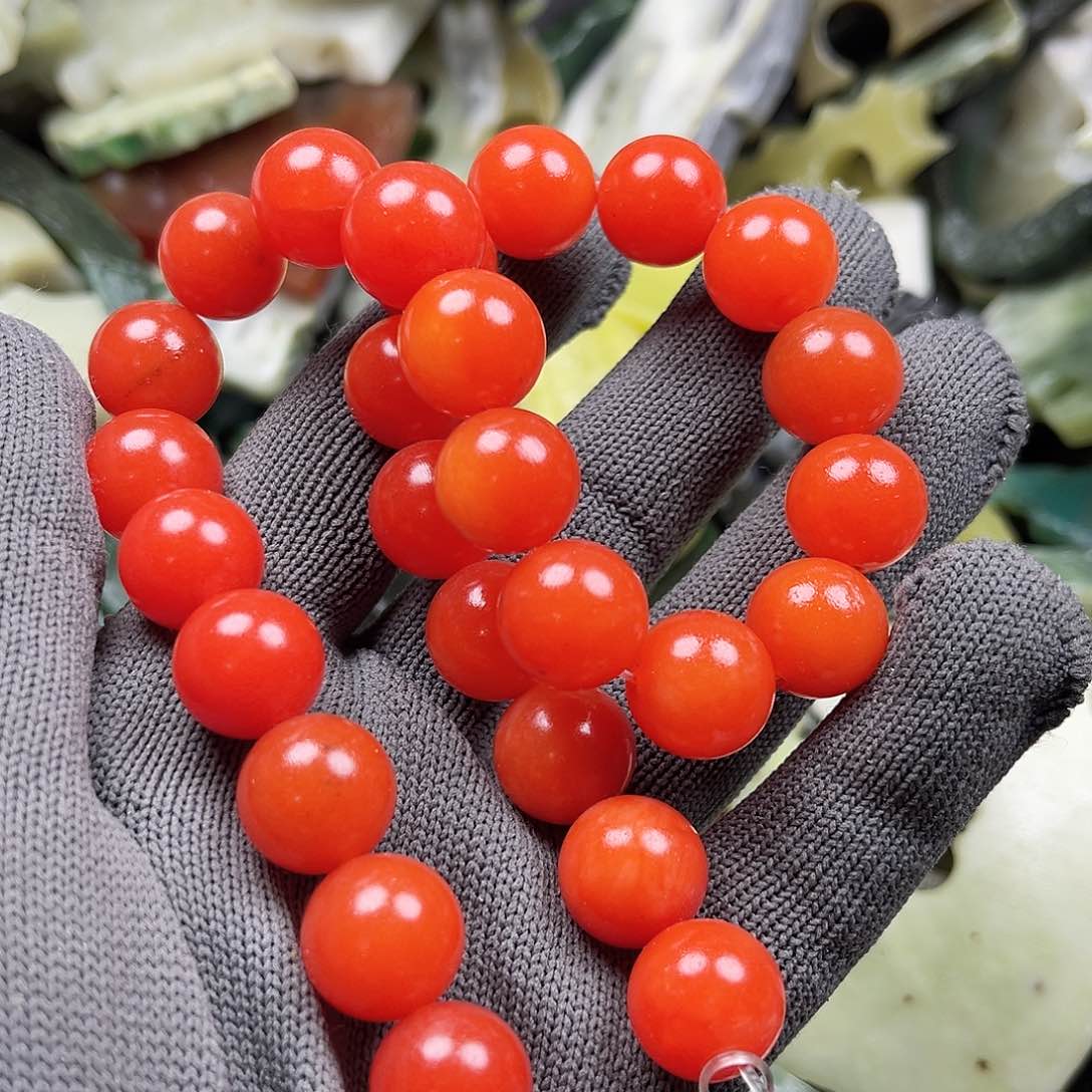 颈饰未镶嵌石英质玉