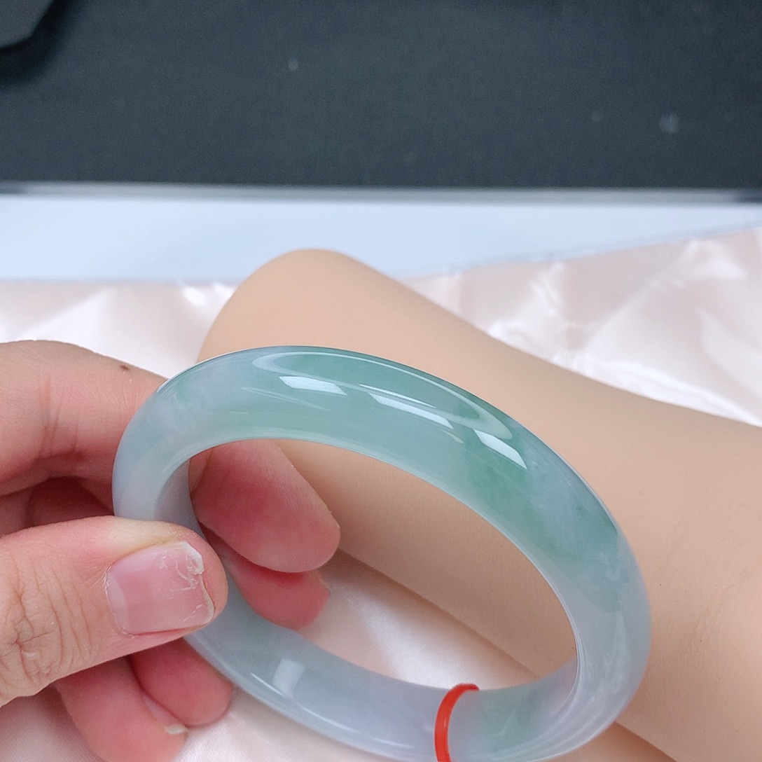 【闪购商品】未镶嵌手镯翡翠，58