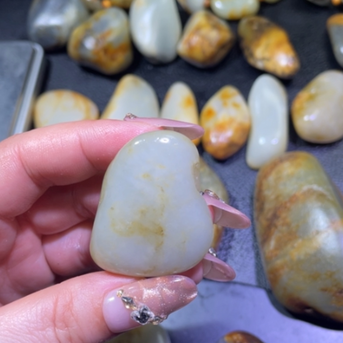 【闪购商品】和田玉颈饰未镶嵌真**人