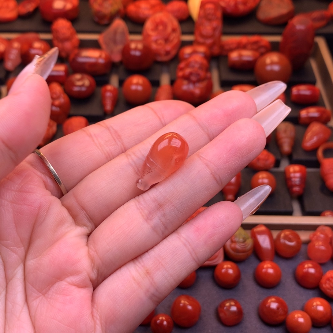 南红玛瑙未镶嵌川料冰飘三通10.5mm