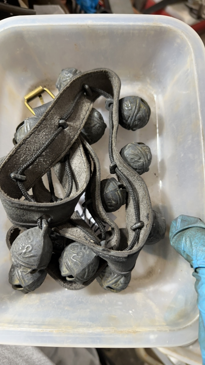 DGG直播铜铃铛一套