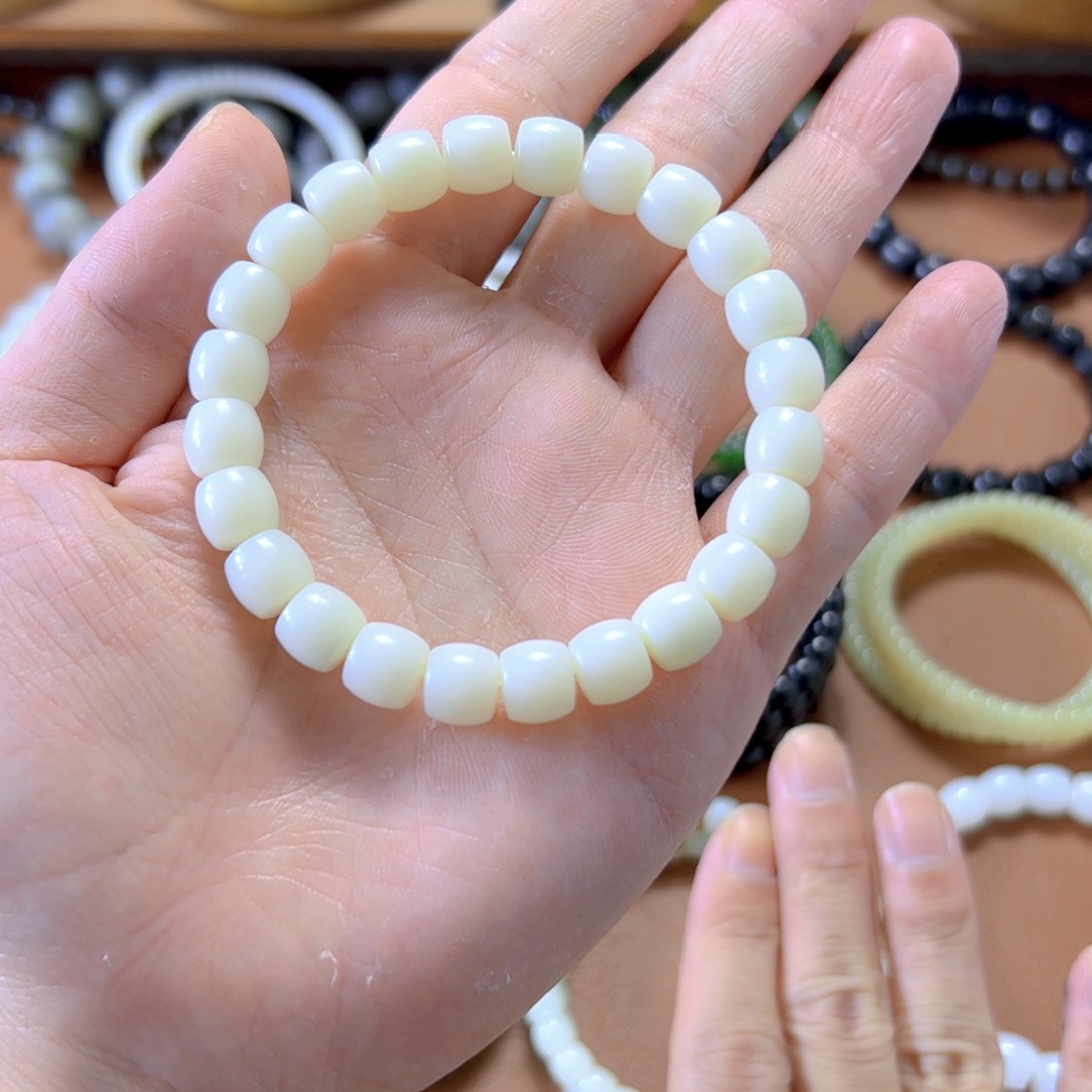 和田玉手串未镶嵌