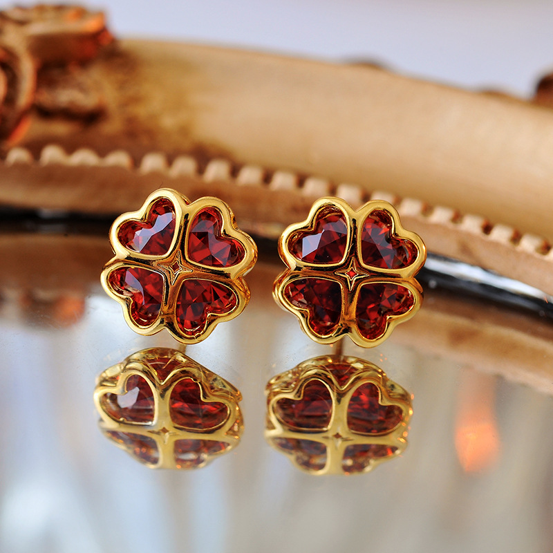 合金耳饰 1084彩色四叶草耳钉高级感轻奢百搭时尚复古