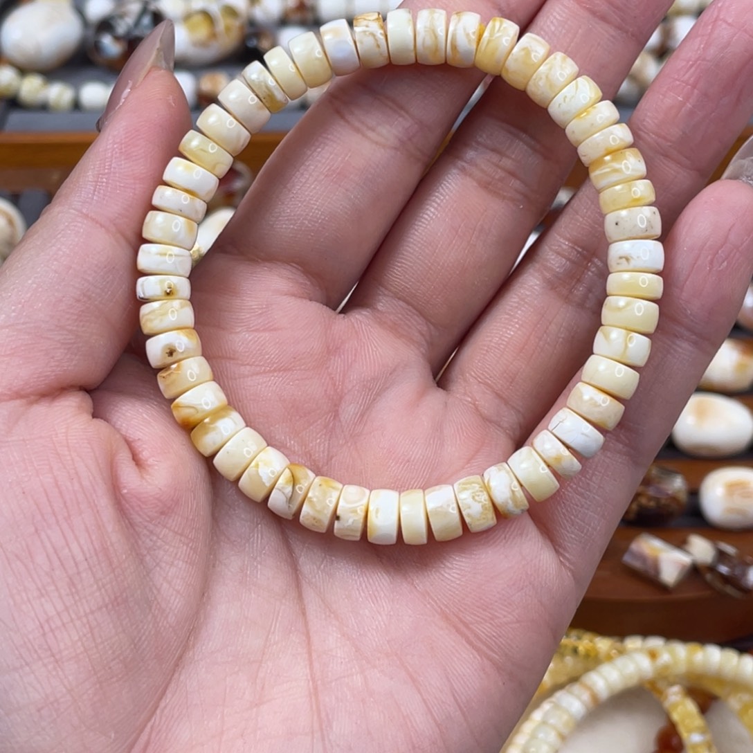 琥珀未镶嵌珠宝奇石琥珀蜜蜡微瑕7mm，