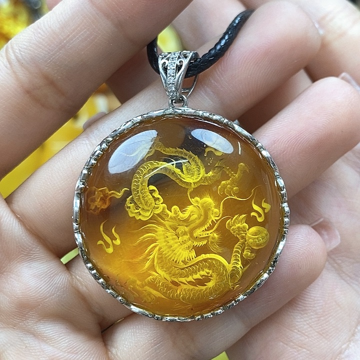 银S925镶嵌颈饰琥珀吊坠