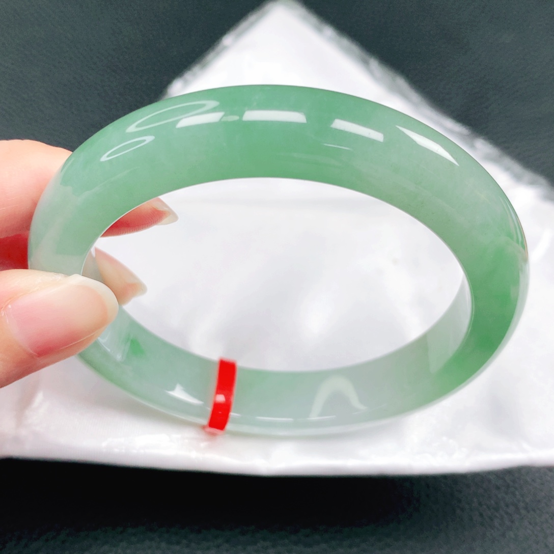 翡翠未镶嵌手镯61圈