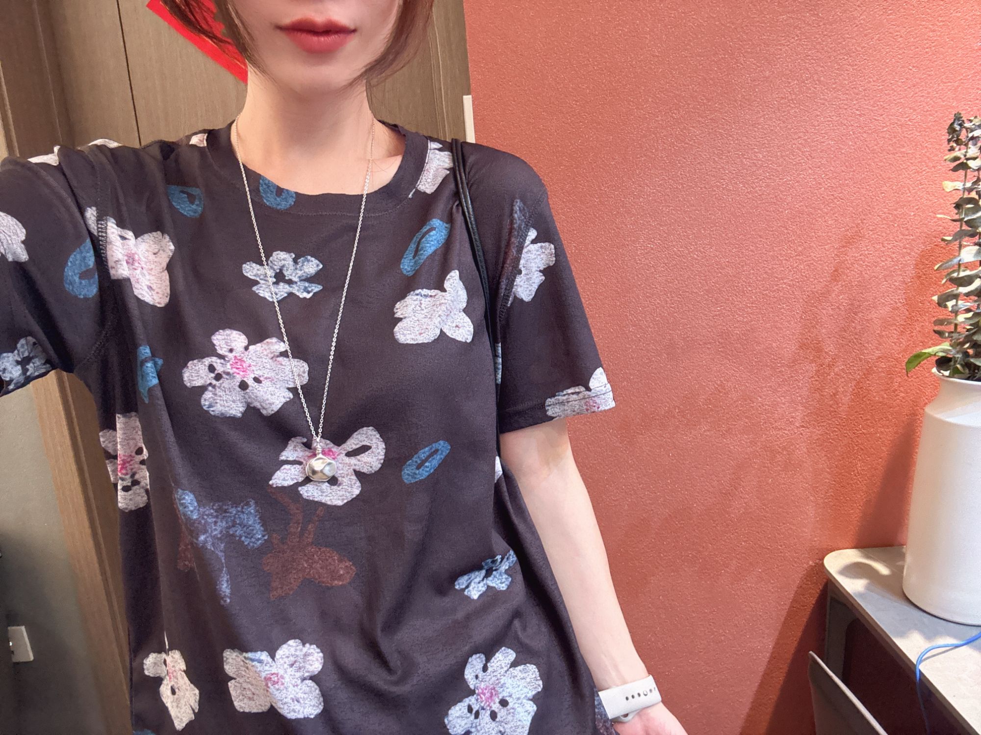 【No退No换】欧货【蝴蝶兰】显肤白上衣