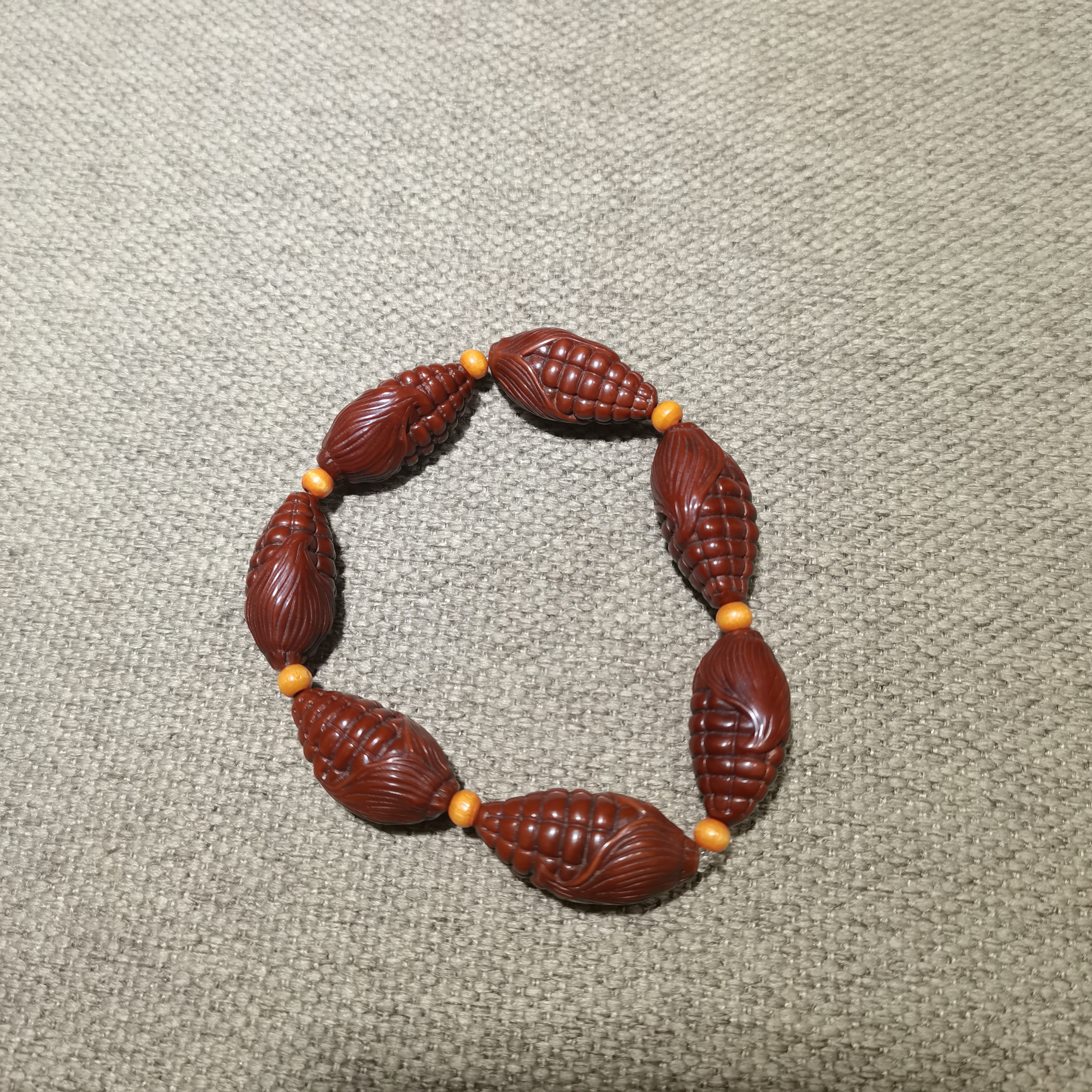 山西文物商店 | 橄榄雕玉米一串