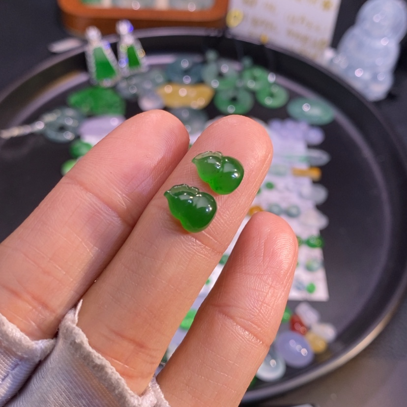 【闪购商品】翡翠挂件未镶嵌葫芦