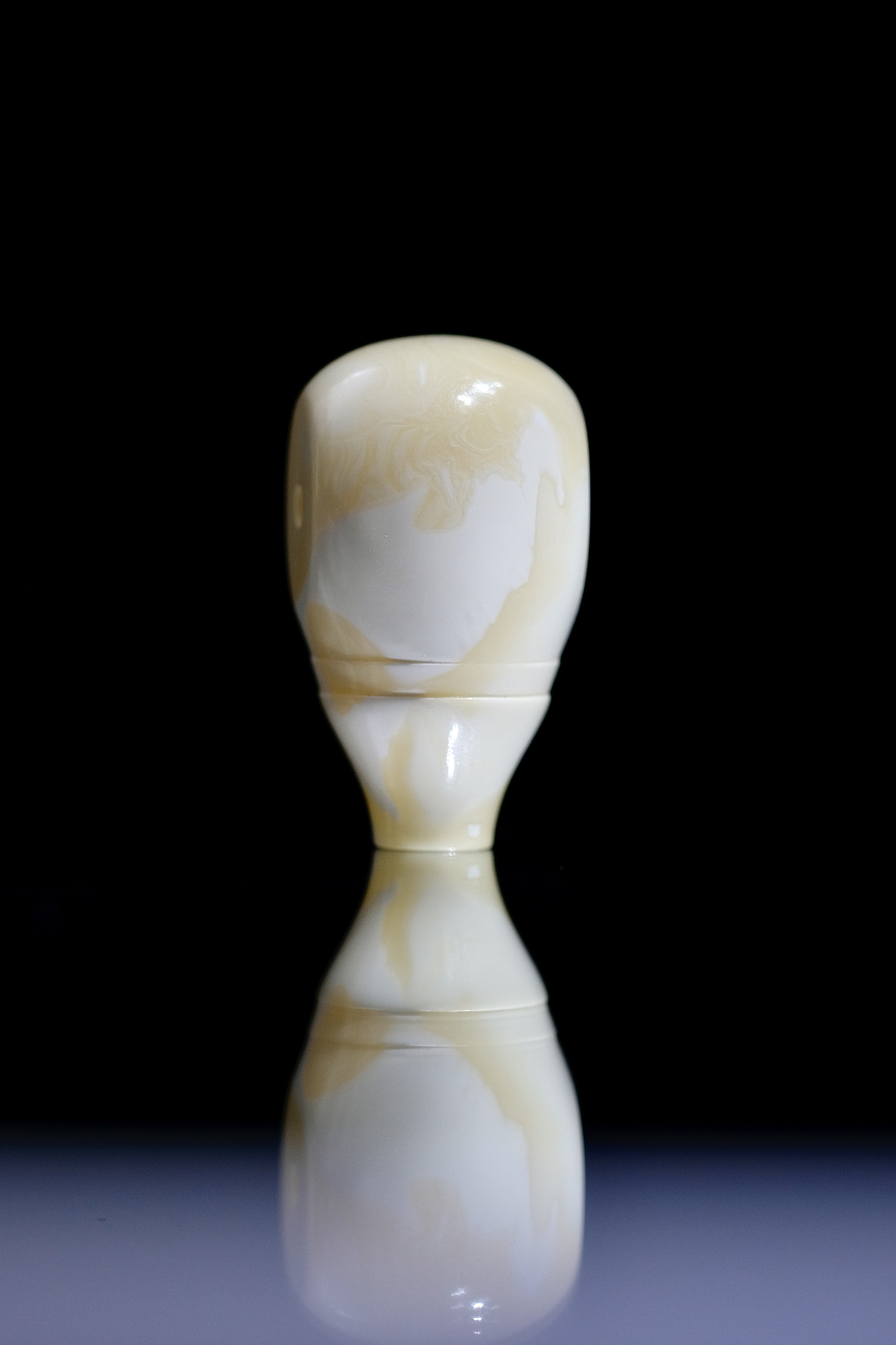 10.8*10.8*19.9白蜡瓷白花三通 天然蜜蜡琥珀文玩配饰