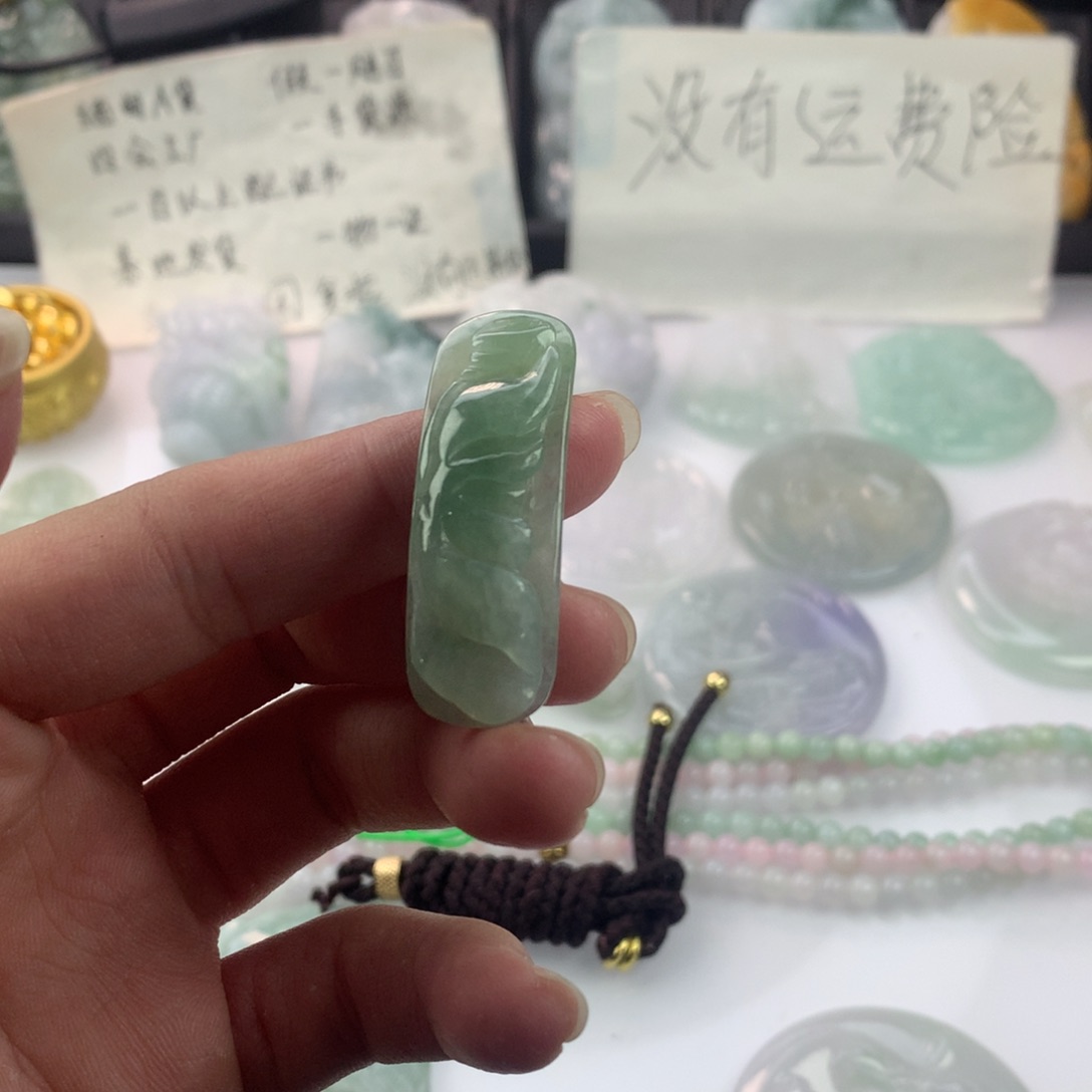 翡翠颈饰未镶嵌－