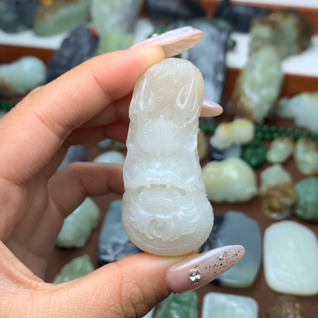 和田玉挂件未镶嵌