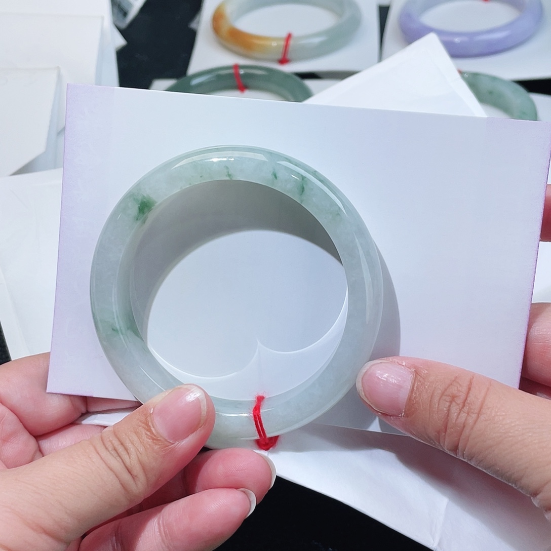 翡翠未镶嵌手镯56+天然翡翠