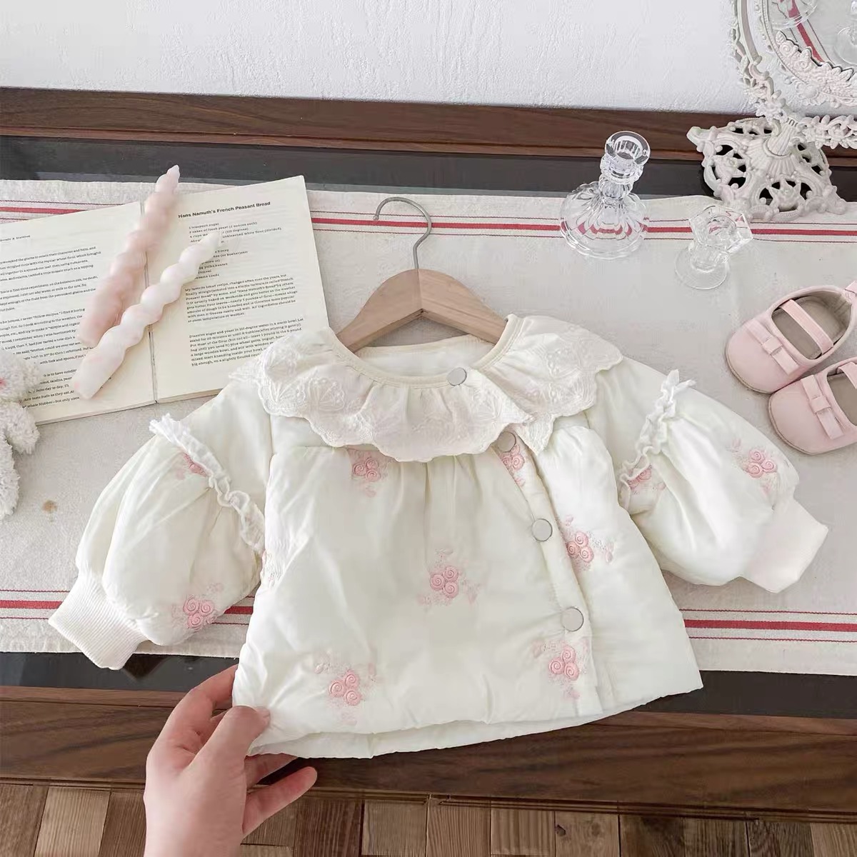 韩版女小童棉服洋气花边领绣花棉服上衣保暖棉衣宝宝棉服SJ-B-B10