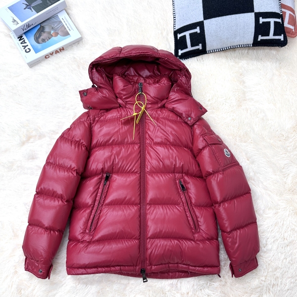 妃鱼/盟可睐/聚酰胺/羽绒服/95新/M一二九