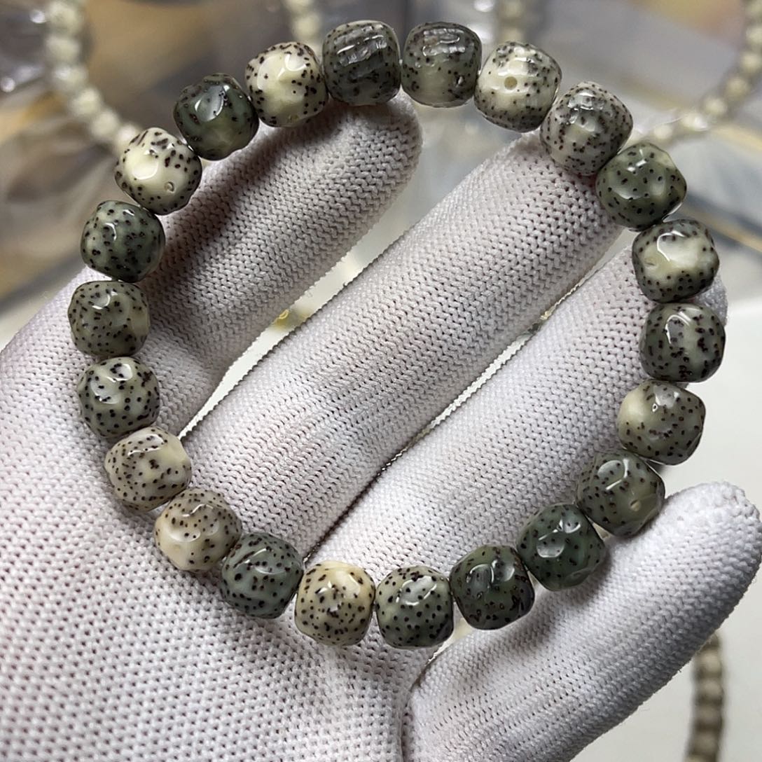 ***星月菩提手串10改绿冰料