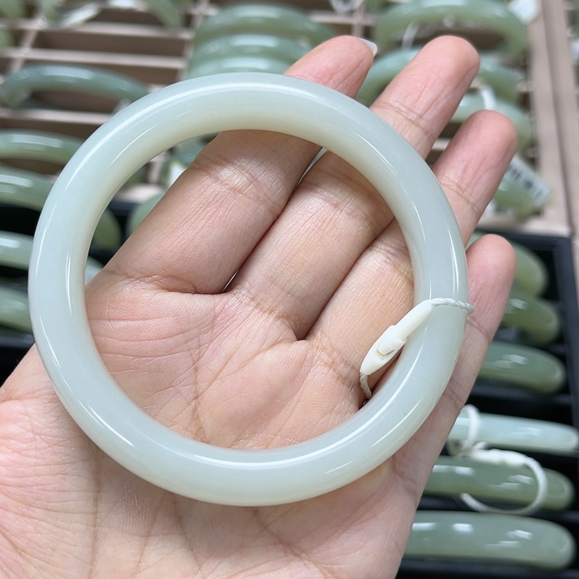 【闪购商品】和田玉手镯未镶嵌心**惜