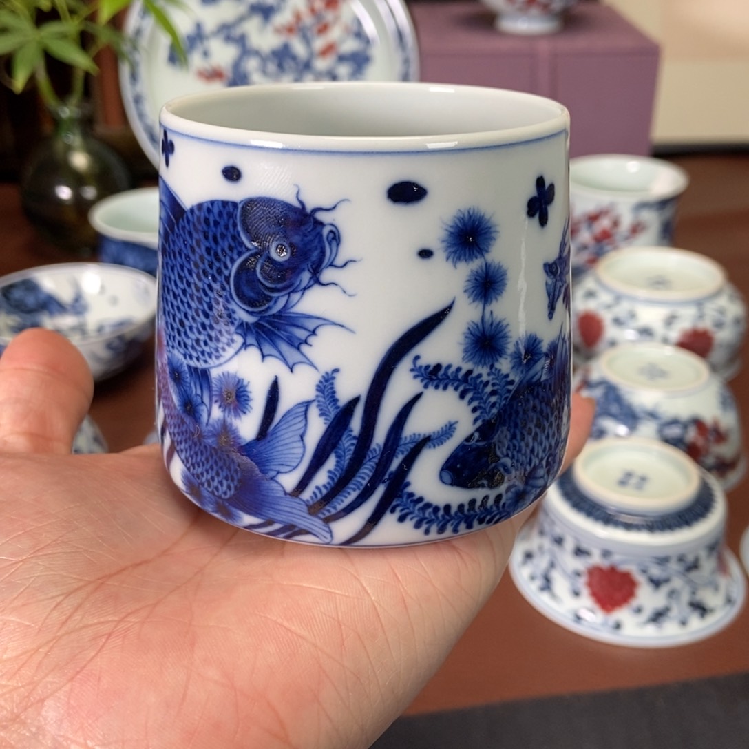 洪印慕明青花鱼藻威士忌杯