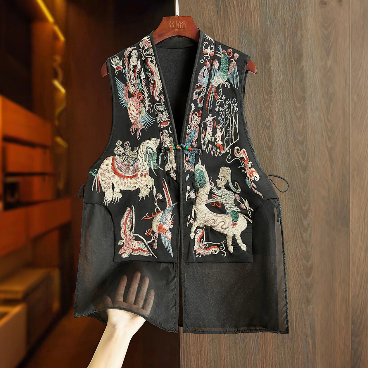 【集合店】马夹刺绣女V领中国风常规秋季复古风常规马夹马甲