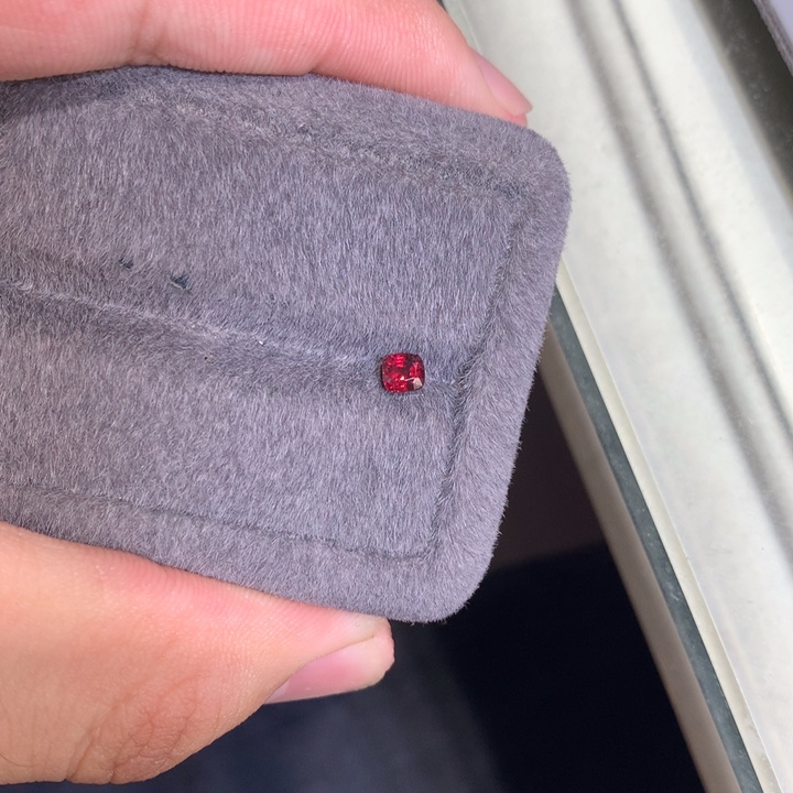 尖晶石裸石未镶嵌0.41克拉