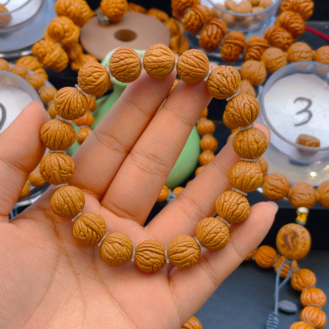 桃核手串呆*权权权权权权2